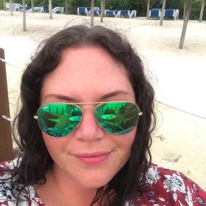 Meet your Posher, Tara